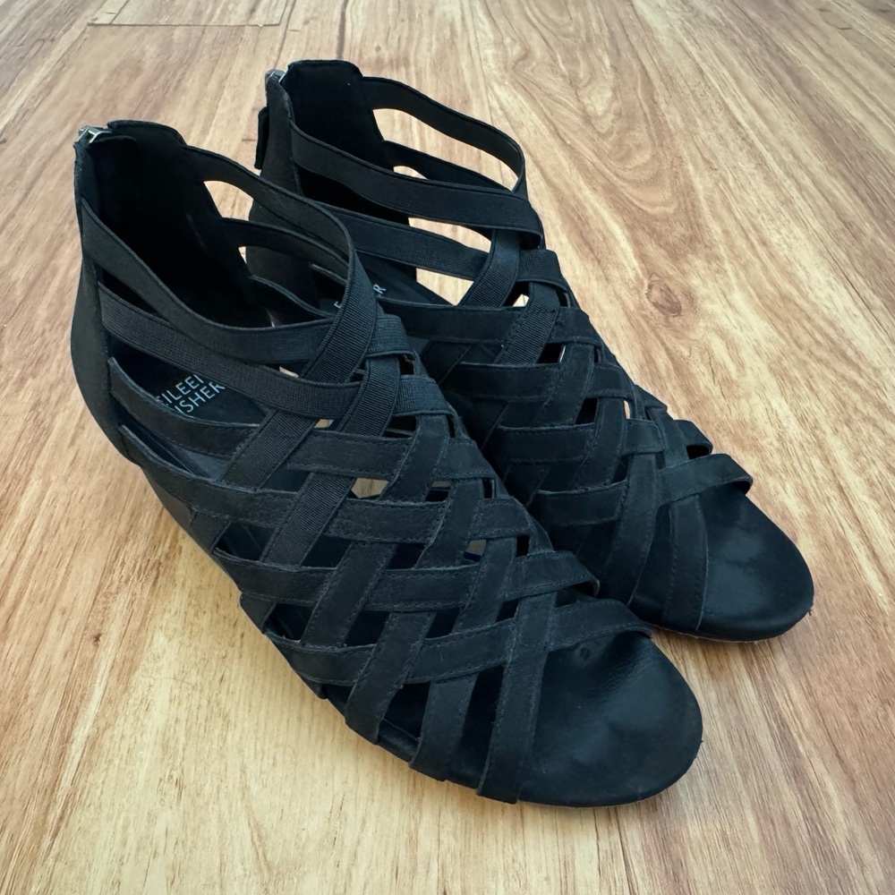 Eileen Fisher Oodle Cutout Sandal Stacked Heel Sueded Leather w Stretch 8 Black - Picture 2 of 12